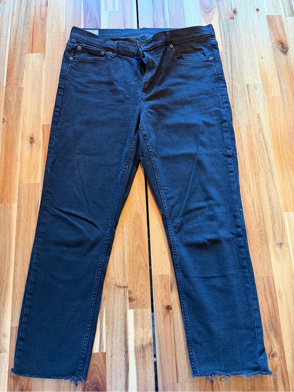 Gap Vintage Slim Mid Rise Black Jeans Size 32/14R Raw Frayed Hem